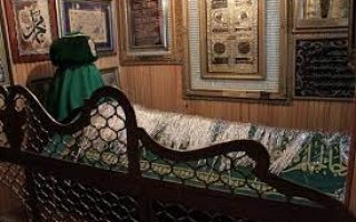 Kabirlerin Mescidlere Gömülmesi Lanet'lik Bir Uygulama’dır.